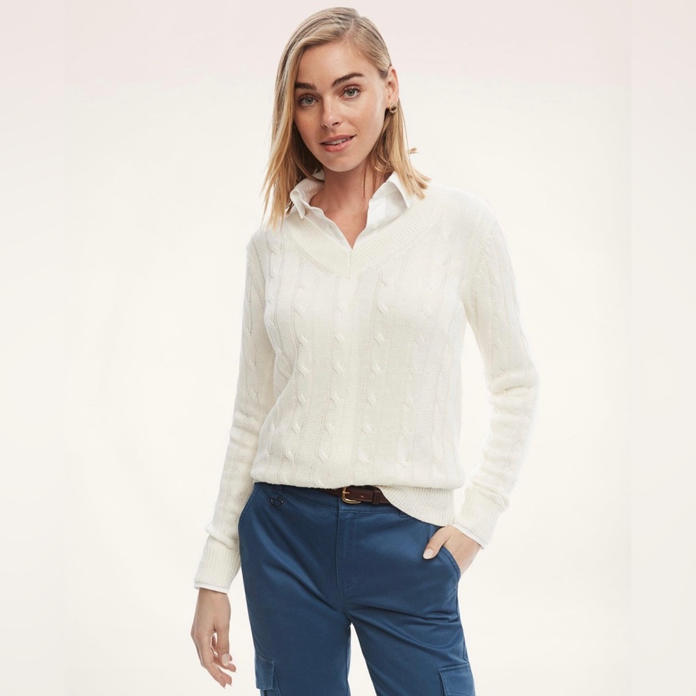 ✨ BROOKS BROTHERS ✨ Italian Linen Cable Knit Sweater.